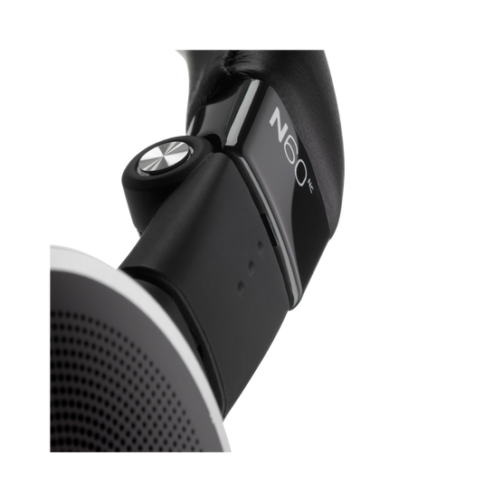 N60 NC - Black - First class noise-cancelling headphones fine-tuned for travelling - Detailshot 5