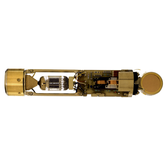 C12 VR - Green - Reference multi-pattern tube condenser microphone - Detailshot 1